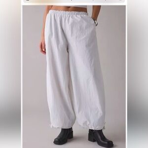 UO Jana  Nylon Ballon Pants Sz Small , White/ cream BRAND NEW SOLD OUT 💕